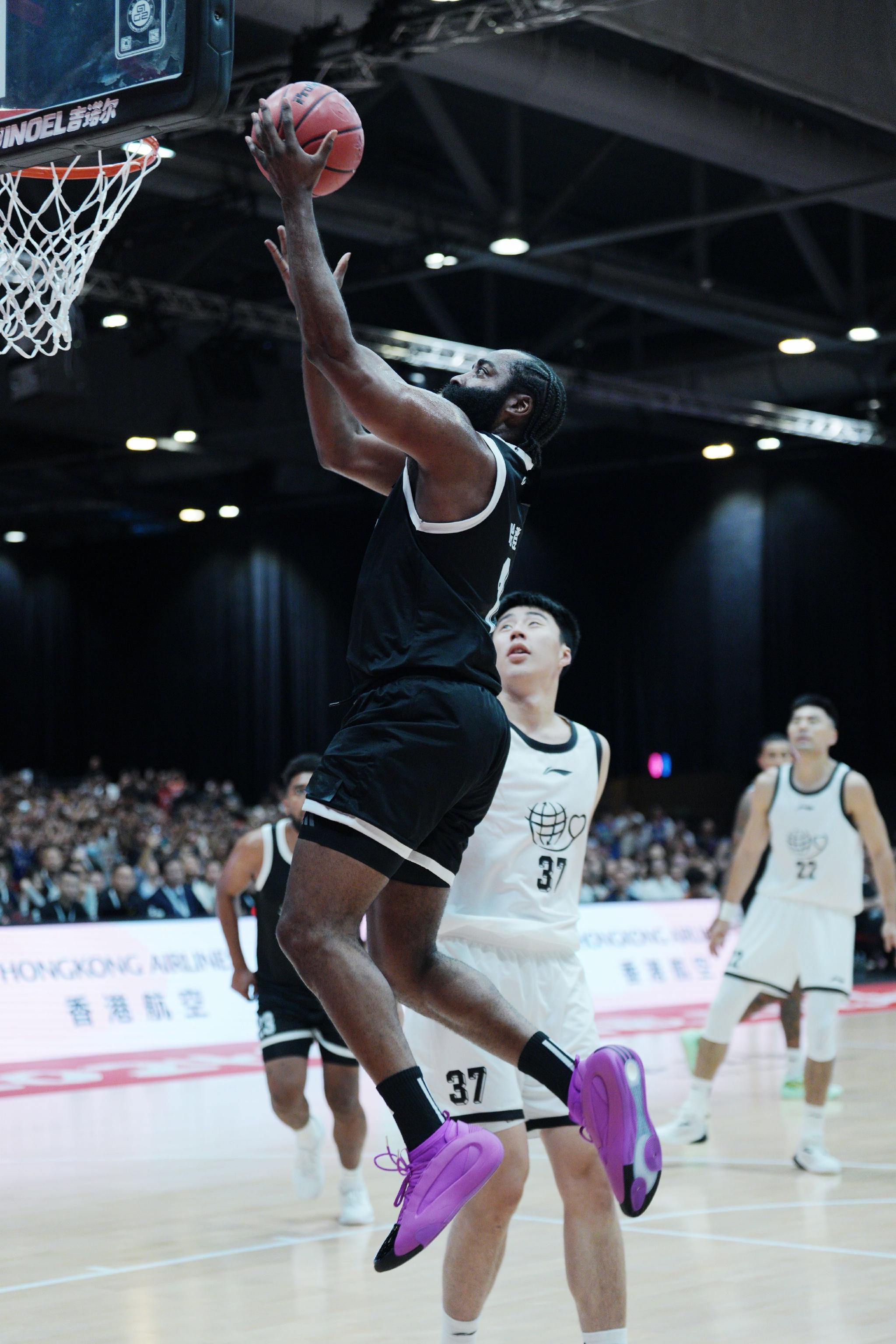 九游娱乐-关于巴特勒迎来十赛季高光表现，巴黎圣日耳曼球迷沸腾！的信息